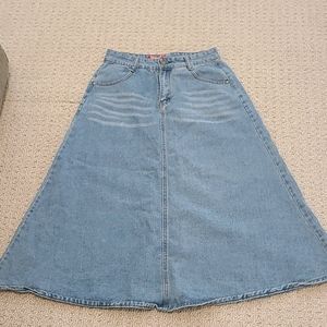 Maxi jean dress size 28